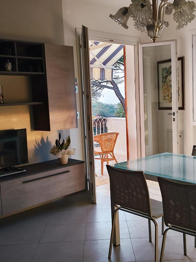 ברדולינו Elena Apartment - View Lake - Private Garage מראה חיצוני תמונה